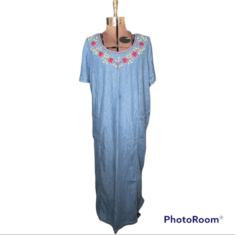 Only Necessities chambray with floral embroidery dress size 3X